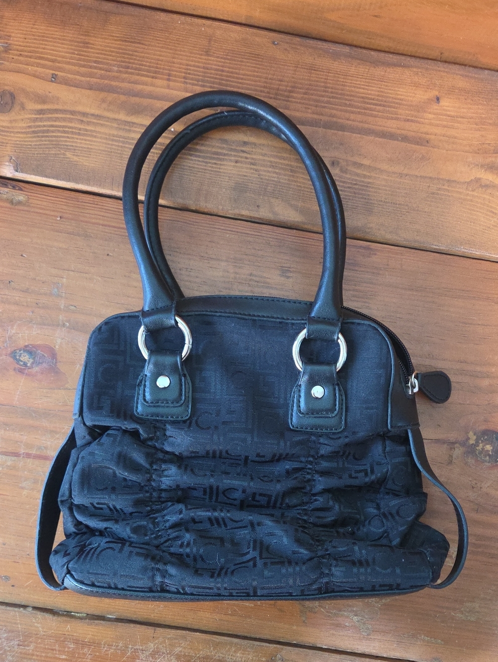Liz Claiborne NWOT Black Women's Satchel Handbag - Stylish Everyday Bag